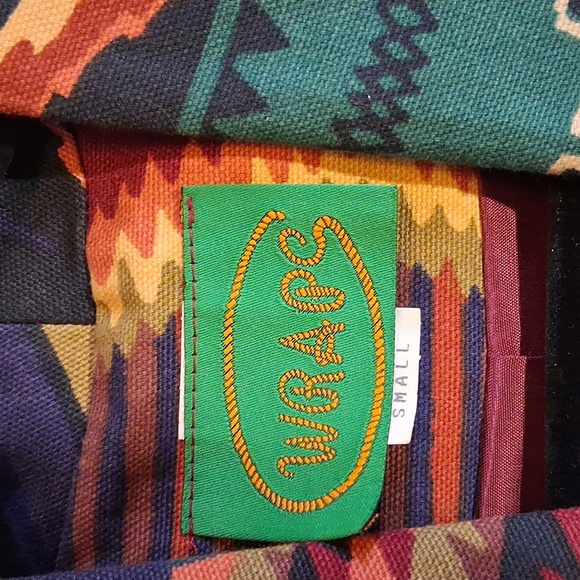 Wraps Geometric Pattern Vest - Picture 2 of 5